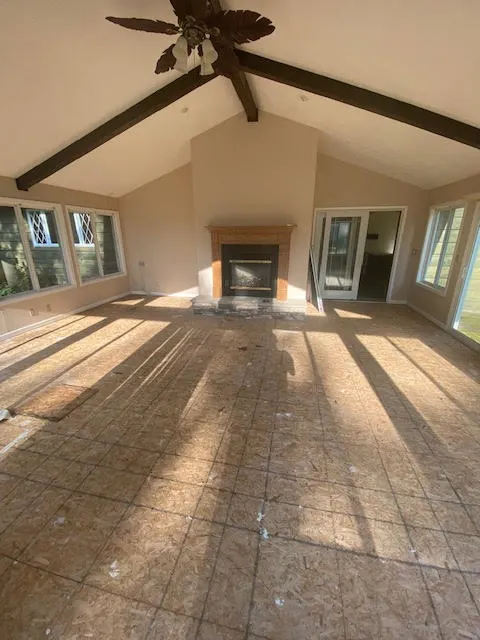 Living room before renovation
